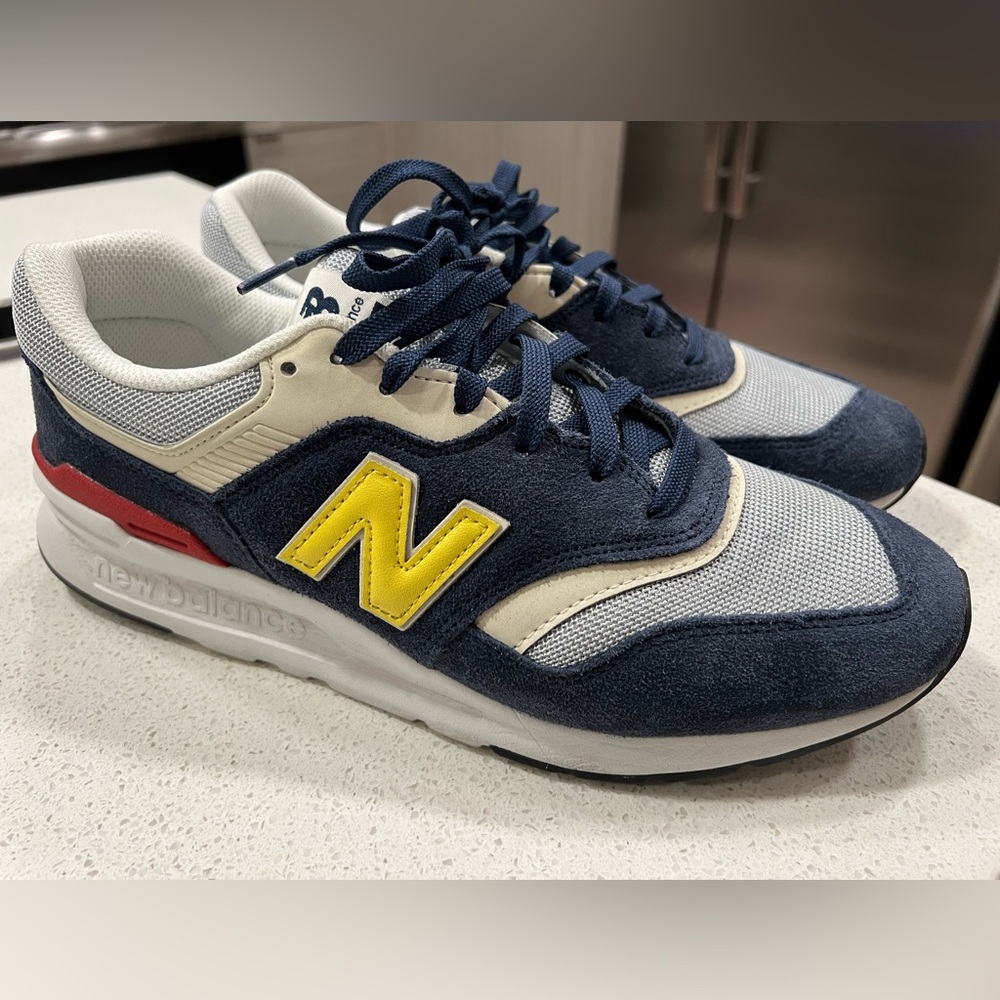 New Balance 997H men’s 10.5
